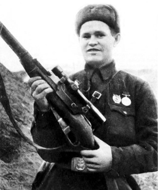 Visily Zaytsevfixed con su rifle